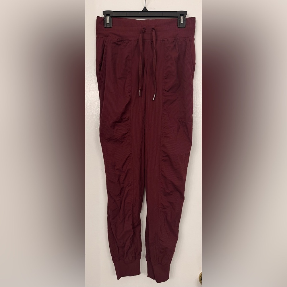 Lululemon Dance Studio Mid Rise Jogger Full Length Garnet Size 6 - Picture 3 of 8